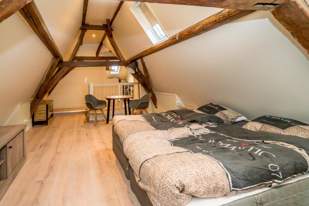 Pakhuis De Venkel - Zolder Studio Apartment Zierikzee Luaran gambar
